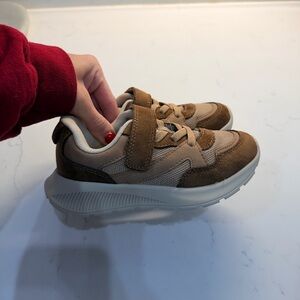NWOT Kids Sneakers
